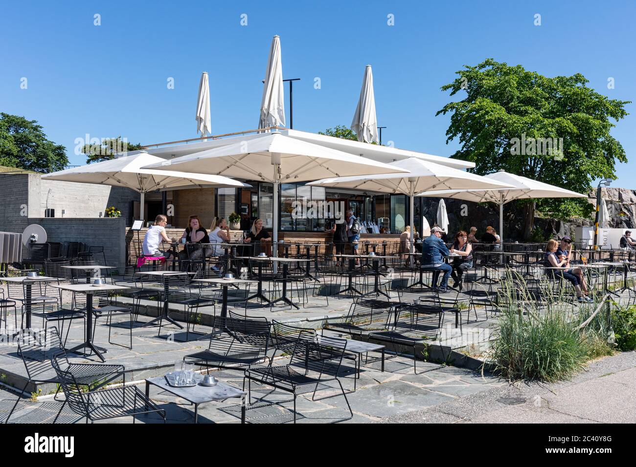 Mattolaituri, un café en plein air populaire en bord de mer dans le quartier de Kaivopuisto à Helsinki, en Finlande Banque D'Images