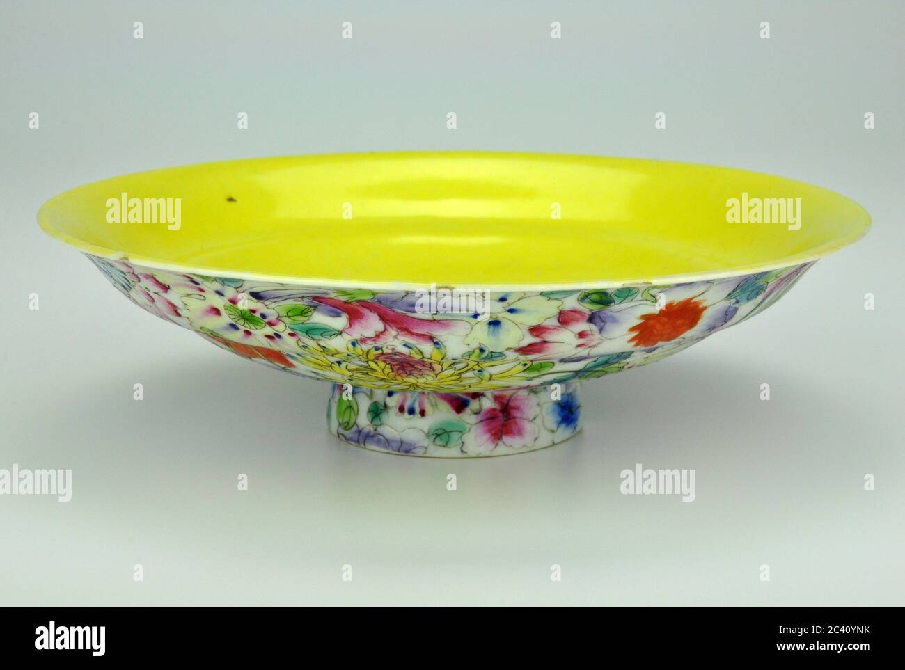 Chinois mille fleur porcelaine bol Banque D'Images