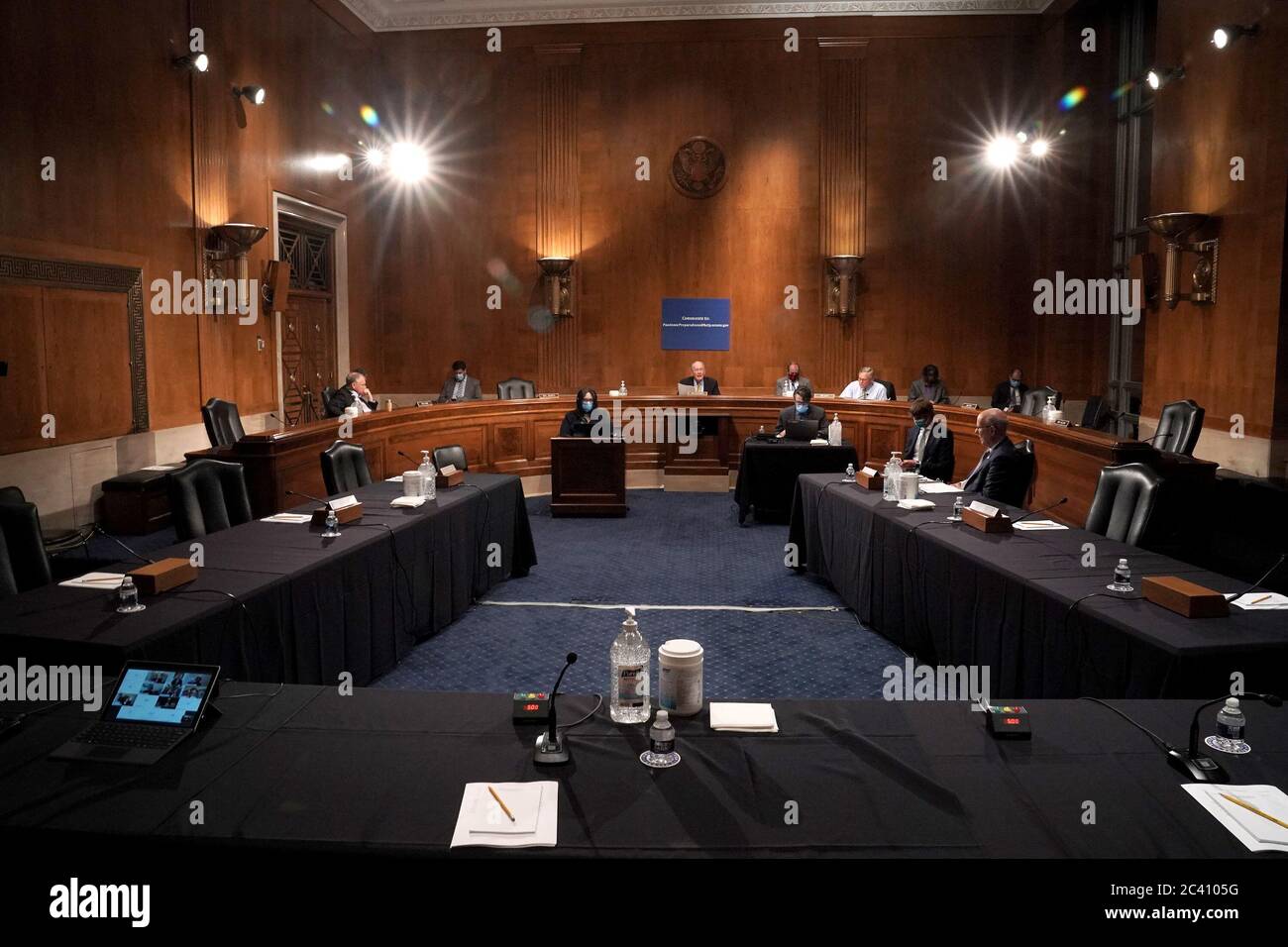 Washington, États-Unis. 23 juin 2020. Le Comité sénatorial de la santé, de l'éducation, du travail et des pensions tient une audience à Capitol Hill, à Washington, DC, le mardi 23 juin 2020 pour discuter des leçons apprises pendant le coronavirus afin de se préparer à la prochaine pandémie. Photo de piscine par Greg Nash/UPI crédit: UPI/Alay Live News Banque D'Images