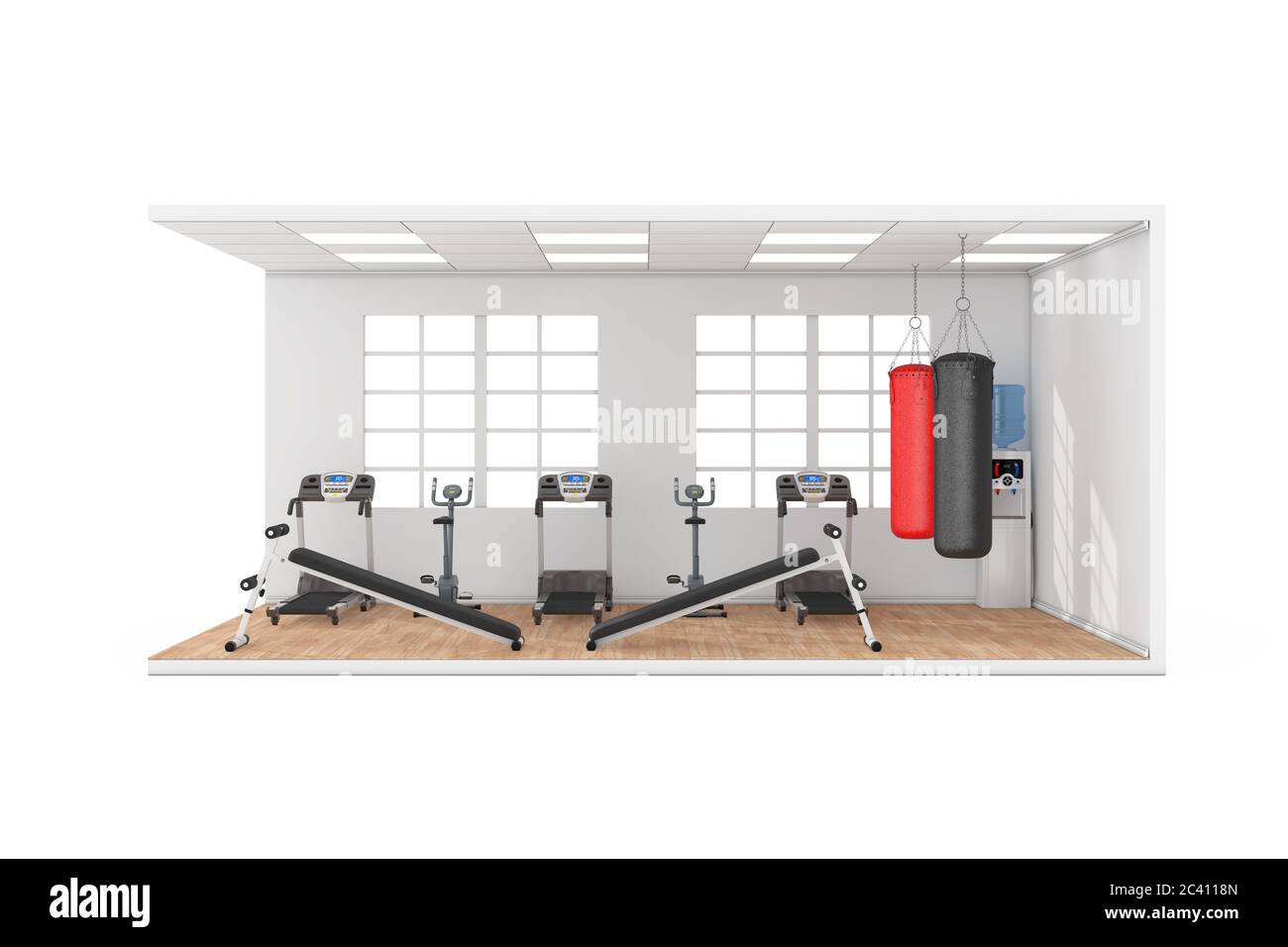 Salle de gym intérieur avec grande fenêtre, bancs d'exercice, sacs de  poinçonnage en cuir pour l'entraînement de boxe, tapis roulant et parquet  sur le sol Photo Stock - Alamy