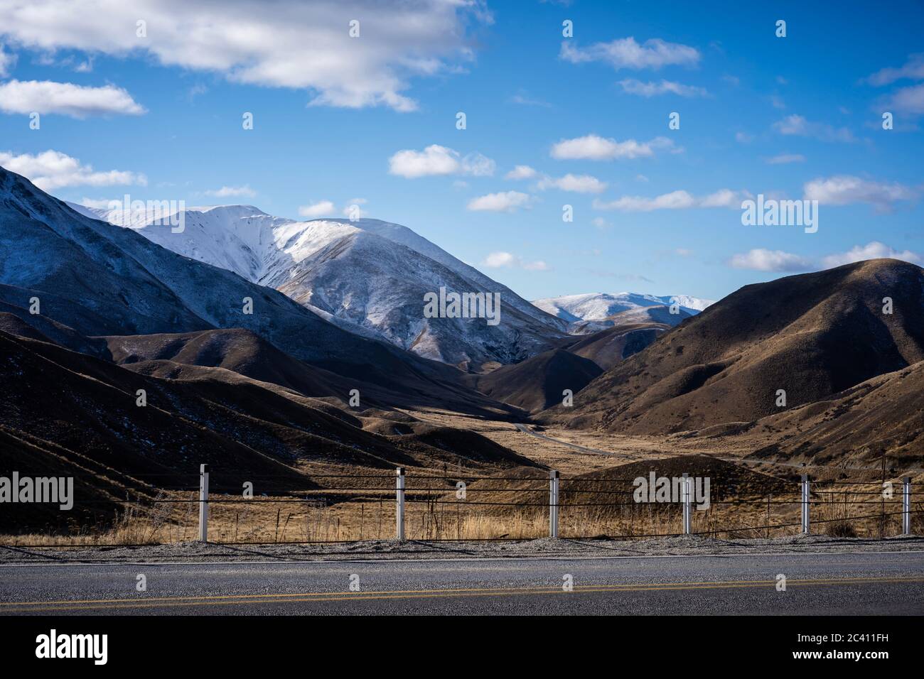 Chaîne de montagnes à Linsi Pass, Île du Sud, Nouvelle-Zélande Banque D'Images