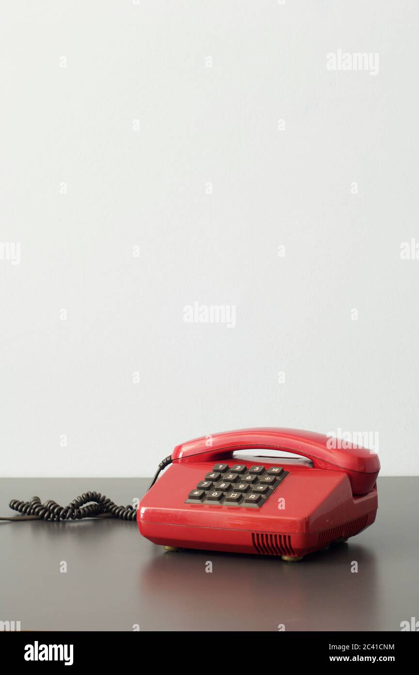 Un téléphone rouge Banque D'Images