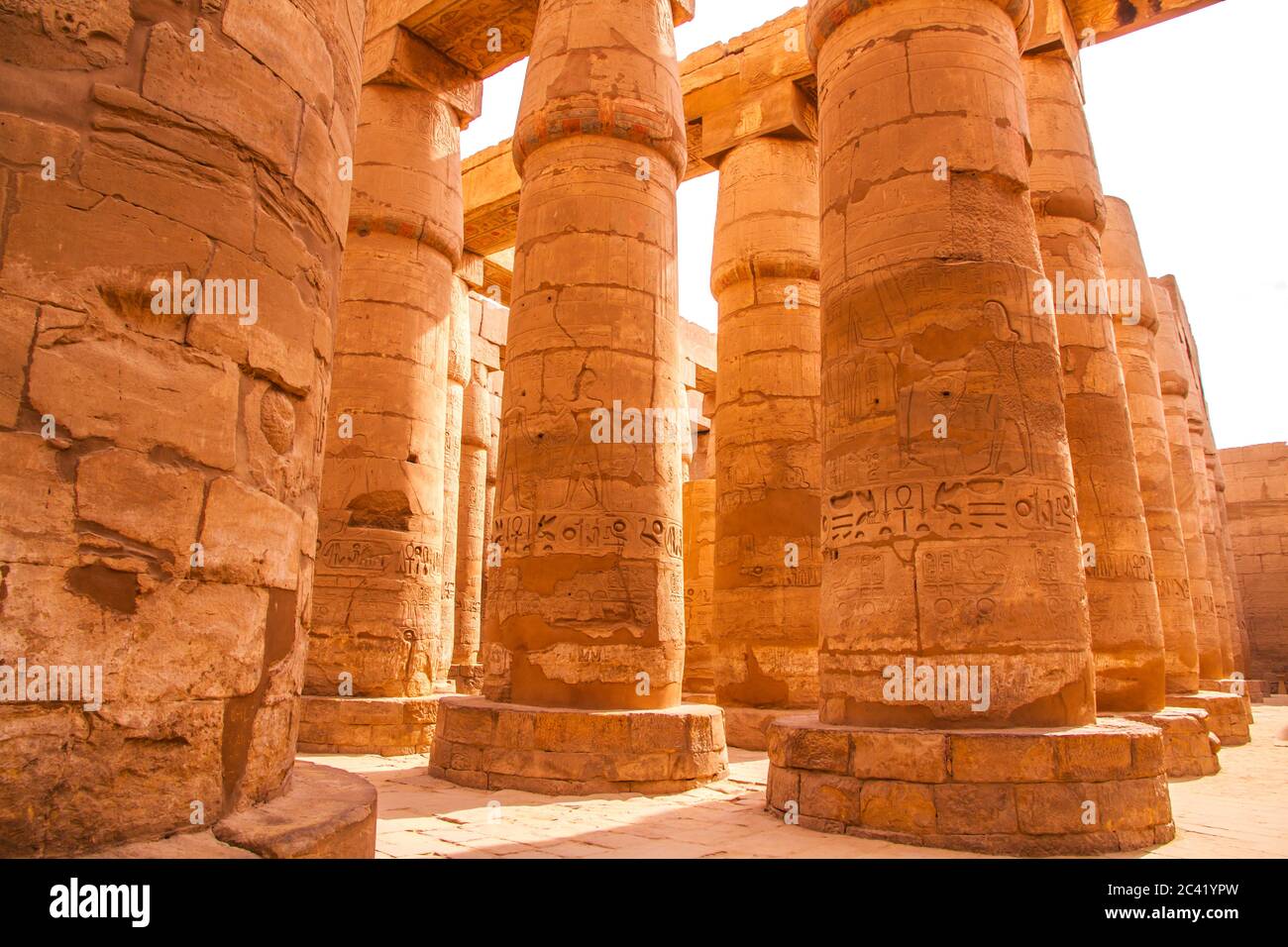 Ruines antiques du temple de Karnak, site classé au patrimoine mondial de l'UNESCO, Louxor, Égypte. Banque D'Images