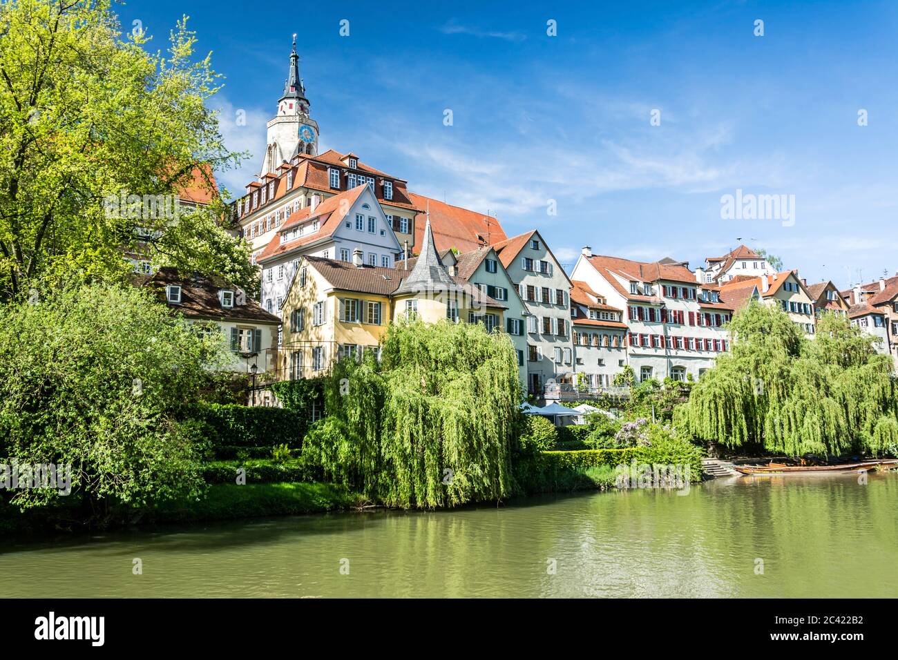Front de mer de la vieille ville de Tübingen, Allemagne en été Banque D'Images
