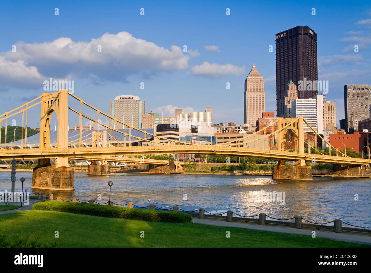 Pont Andy Warhol (pont de la 7e rue) et rivière Allegheny, Pittsburgh, Pennsylvanie, États-Unis Banque D'Images