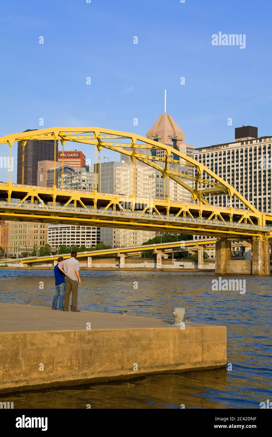Pont fort Duquesne au-dessus de la rivière Allegheny,Pittsburgh,Pennsylvanie,USA Banque D'Images