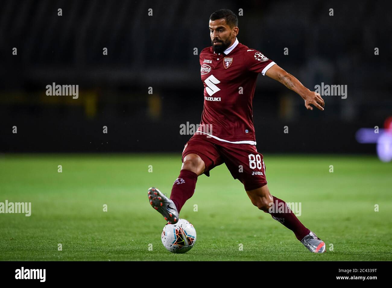 Turin, Italie. 23 juin 2020. TURIN, ITALIE - 23 juin 2020 : Tomas Rincon du FC de Turin en action pendant la série UN match de football entre le FC de Turin et le Calcio d'Udinese. (Photo de Nicolò Campo/Sipa USA) crédit: SIPA USA/Alay Live News Banque D'Images