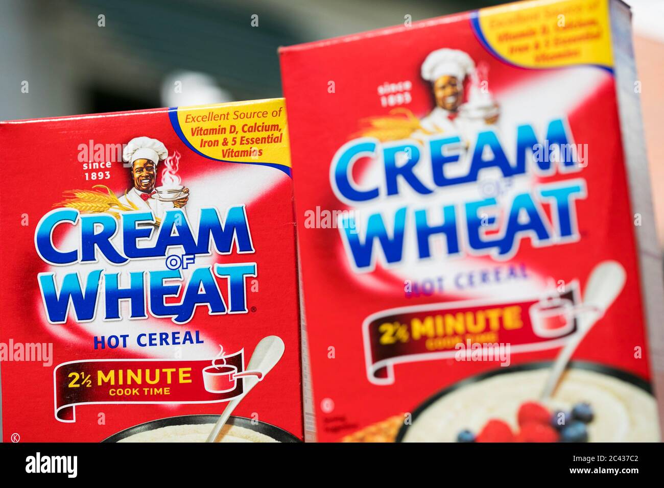 Boîtes de crème de produits de blé. Banque D'Images