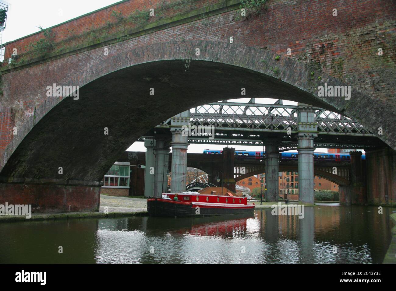 Viaducs et ponts : Potato Wharf, bassin du canal Bridgewater, Castlefield, Manchester, Angleterre, Royaume-Uni Banque D'Images