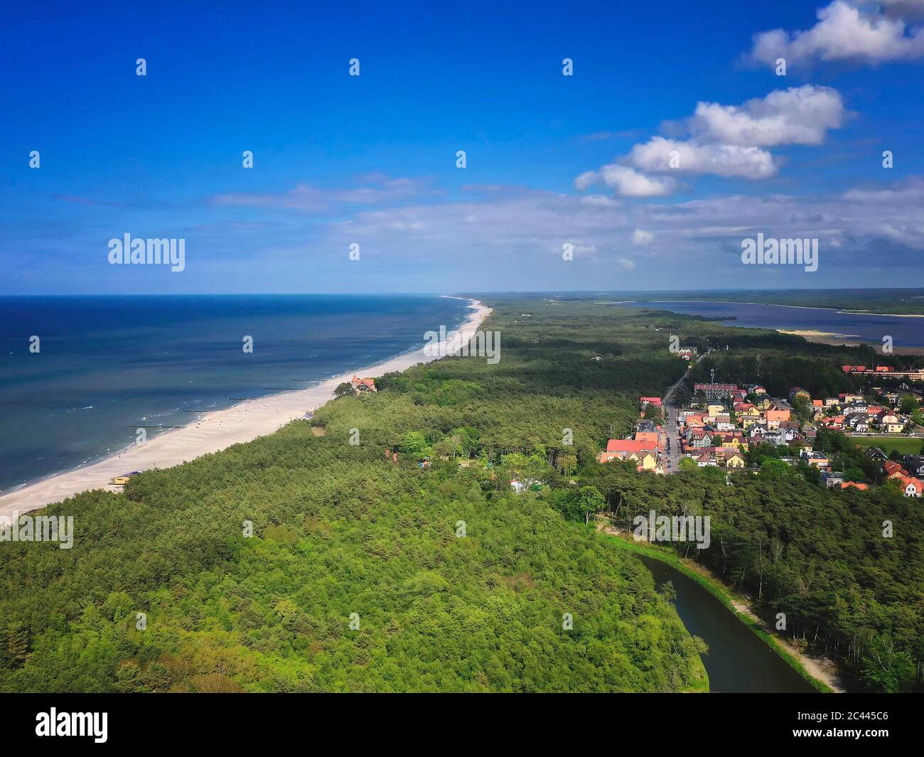 Pologne, Pomerania, Leba, vue aérienne du littoral au parc national de Slowinski Banque D'Images