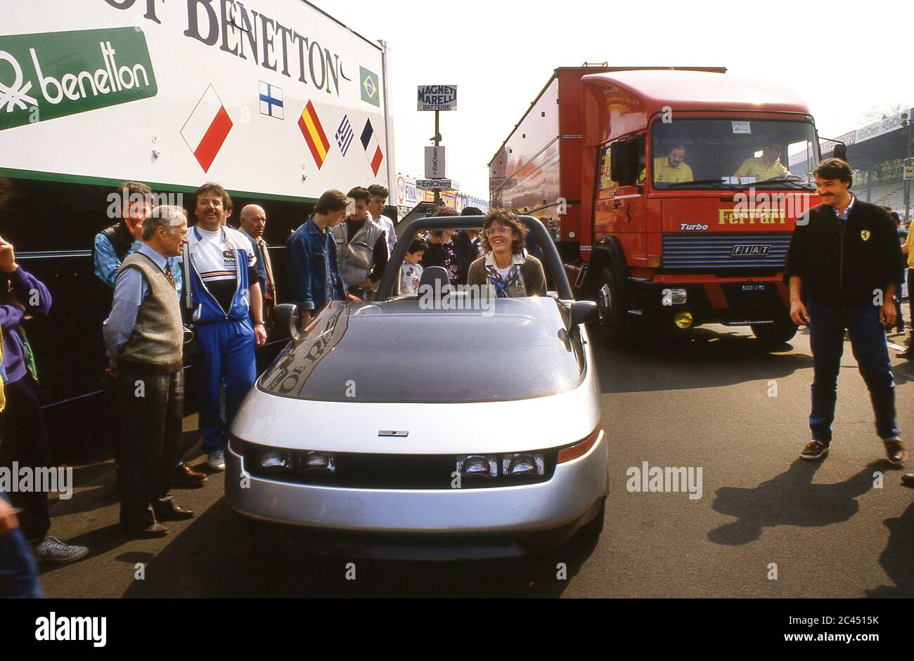 Fabrizio Giugiaro pilotant le VW Machimoto d'Italdesign à un jour de course à la piste de course de Monza 1988 Banque D'Images