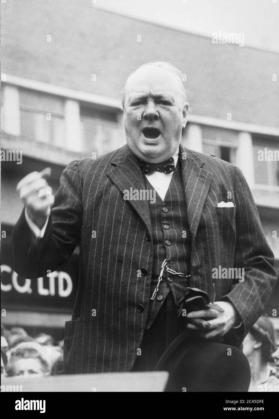 Sir Winston Churchill pendant la campagne électorale générale de 1945 Banque D'Images