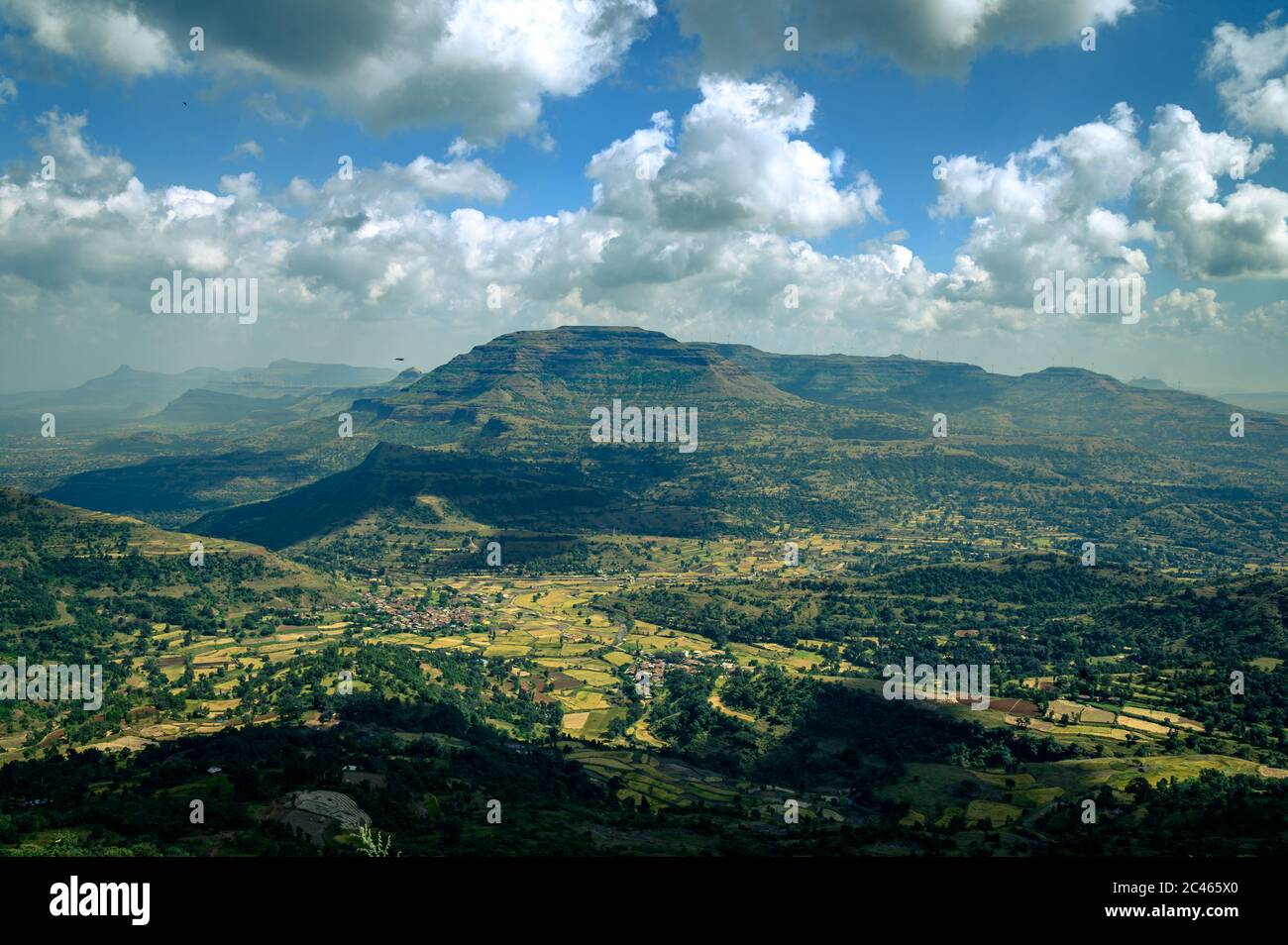 Le pic de Kalsubai est le pic le plus élevé des Sahyadris (1646 M) dans le district de Ahmednagar, dans le district de Maharashtra. Banque D'Images