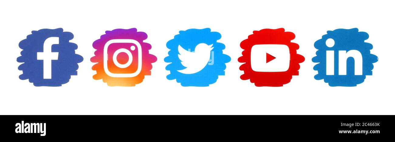 Kiev, Ukraine - 10 avril 2019 : ensemble d'icônes de médias sociaux en forme de goutte, imprimé sur papier : Facebook, Instagram, Twitter, YouTube, LinkedIn Banque D'Images