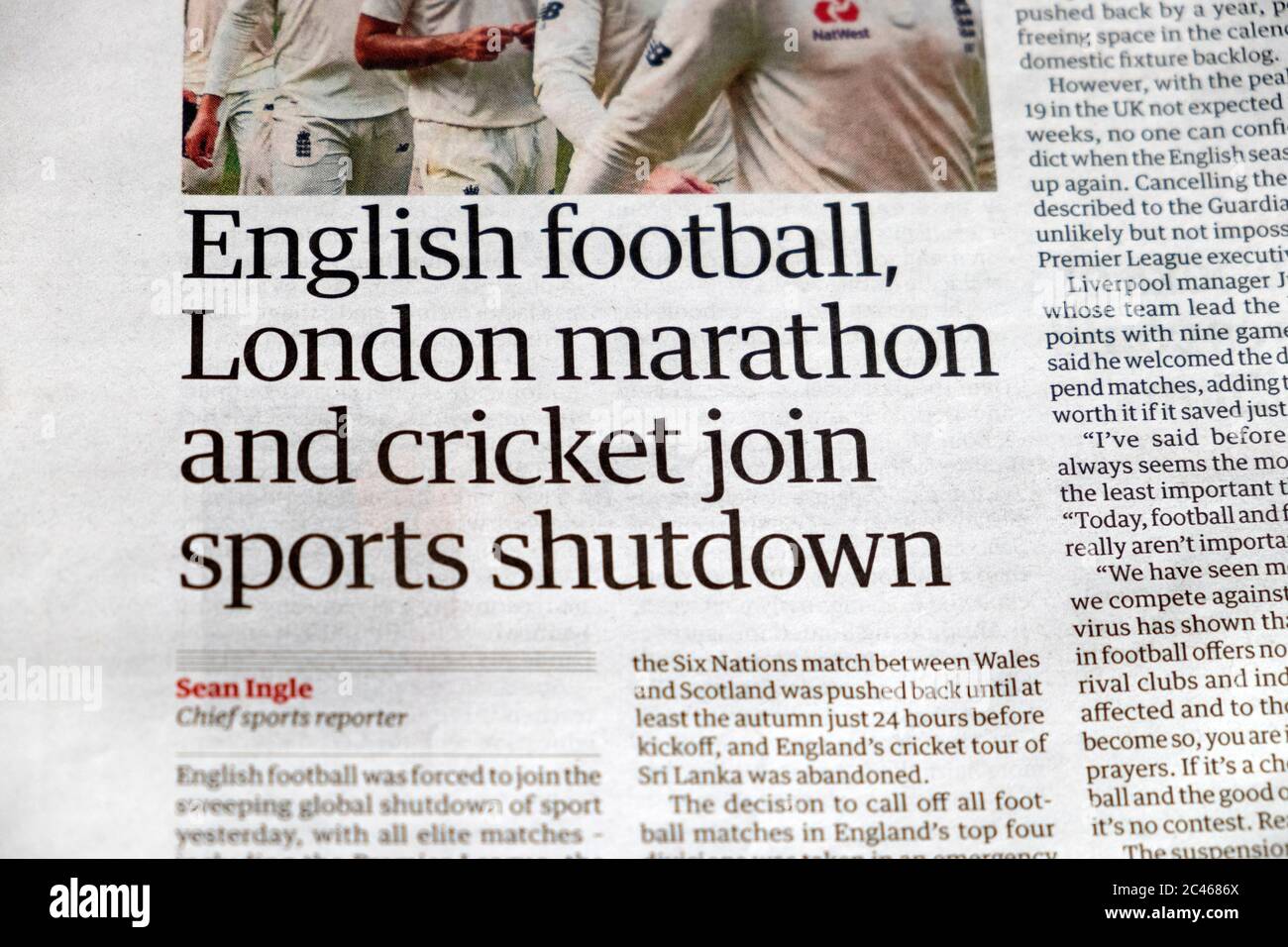 « le football anglais, le marathon de Londres et le cricket se joignent au shutdown sportif » Article du journal Guardian lors du coronavirus du 13 mars 2020 à Londres, Angleterre, Royaume-Uni Banque D'Images
