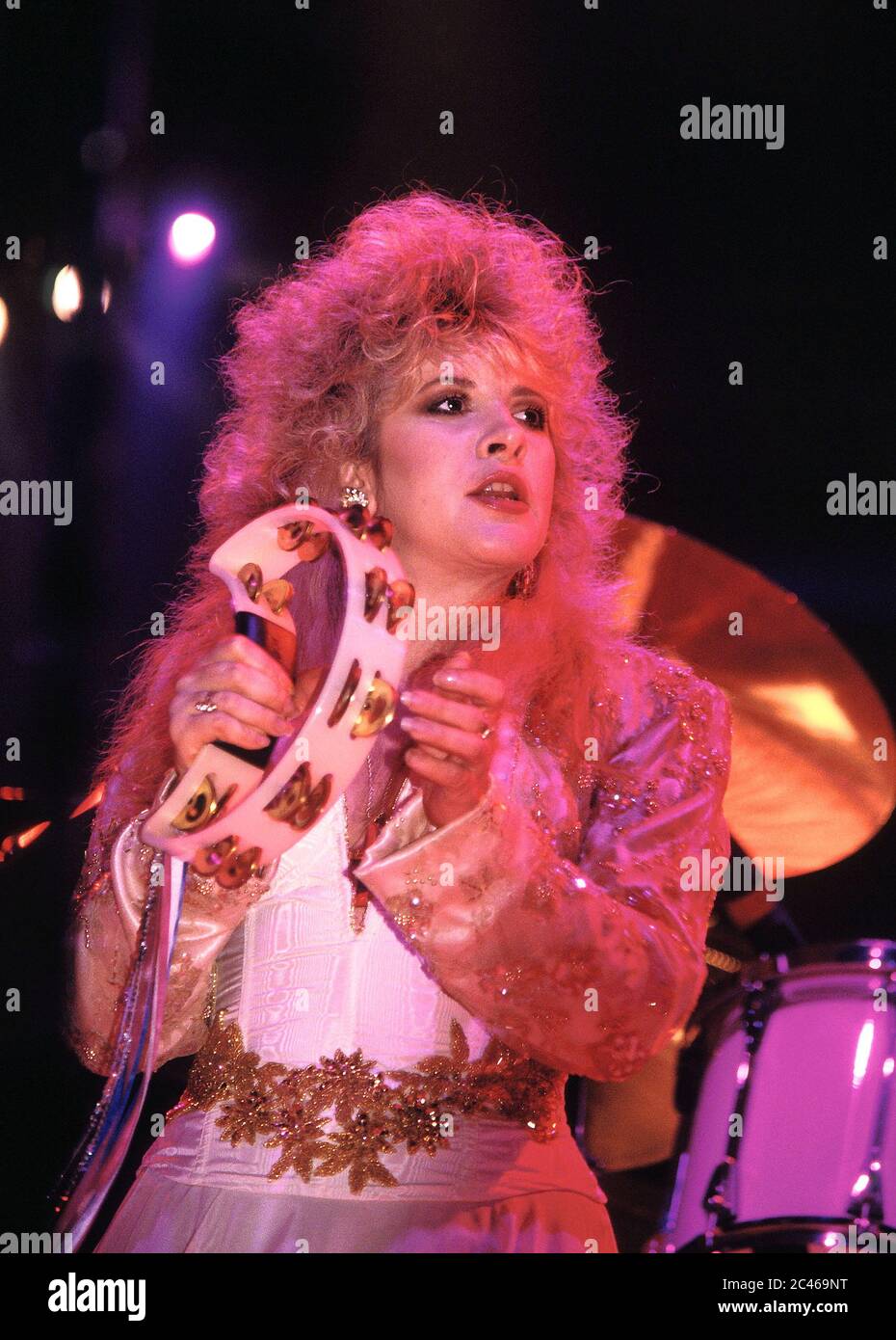 Stevie Nicks de Fleetwood Mac en concert à Wembley Arena, Londres 1987 Banque D'Images