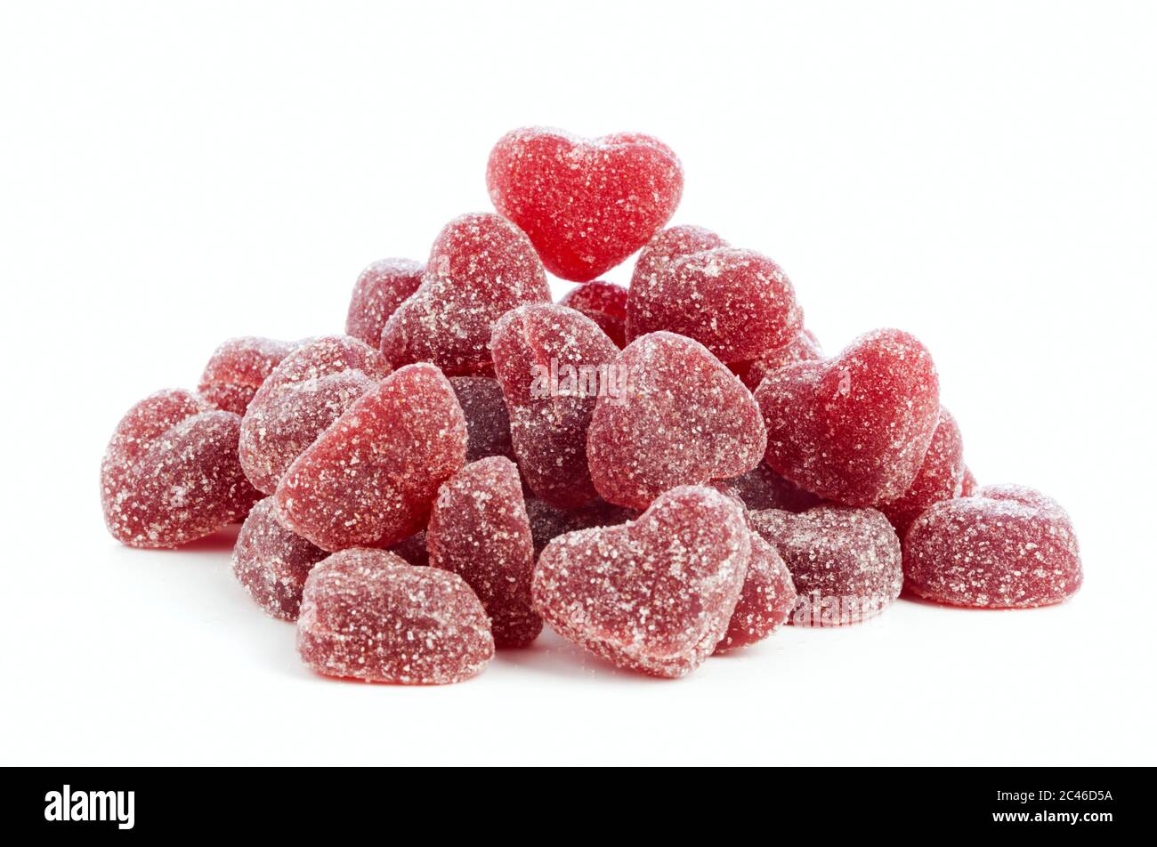 tas de cœurs de jelly bean sur fond blanc Banque D'Images