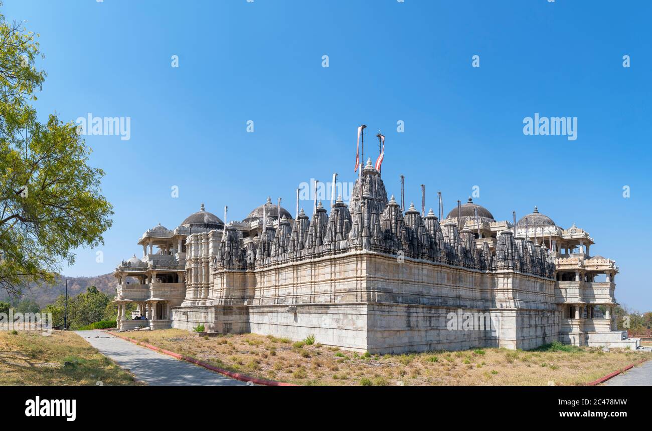 Le temple de Ranakpur Jain du XVe siècle (Chaumukha Mandir), Ranakpur, Rajasthan, Inde Banque D'Images