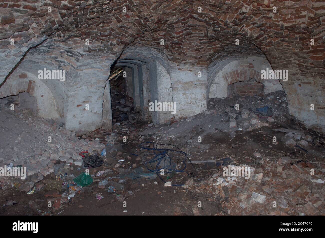 La voûte en ruines dans le manoir abandonné du palais Banque D'Images