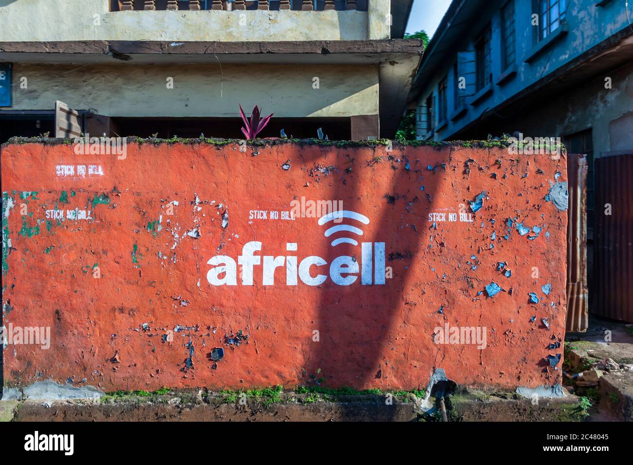 Afrise. Promotion pour une entreprise de téléphonie mobile en Sierra Leone. Les communications mobiles sont très répandues en Sierra Leone Banque D'Images