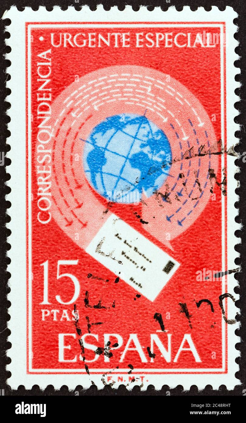 ESPAGNE - VERS 1971: Un timbre imprimé en Espagne à partir de l'émission "Express Timbres" montre lettre encerclant le globe, vers 1971. Banque D'Images