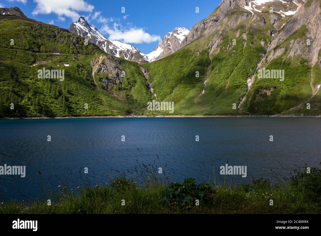 Le paysage et le lac Morasco, le lac Morasco, la vallée de Formazza, la vallée d'Ossola, VCO, Piémont, Italie Banque D'Images