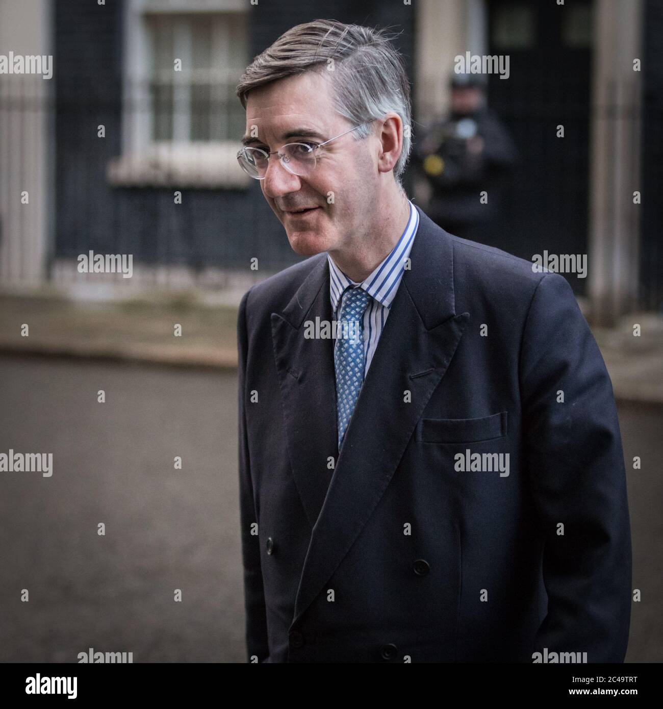 Jacob Rees-Mogg, député, politicien du Parti conservateur, leader de la Chambre des communes à Downing Street, Londres, Royaume-Uni Banque D'Images