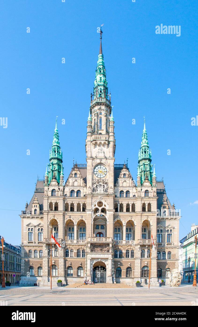 Hôtel de ville sur la place Edvard Benes à Liberec, République tchèque. Banque D'Images