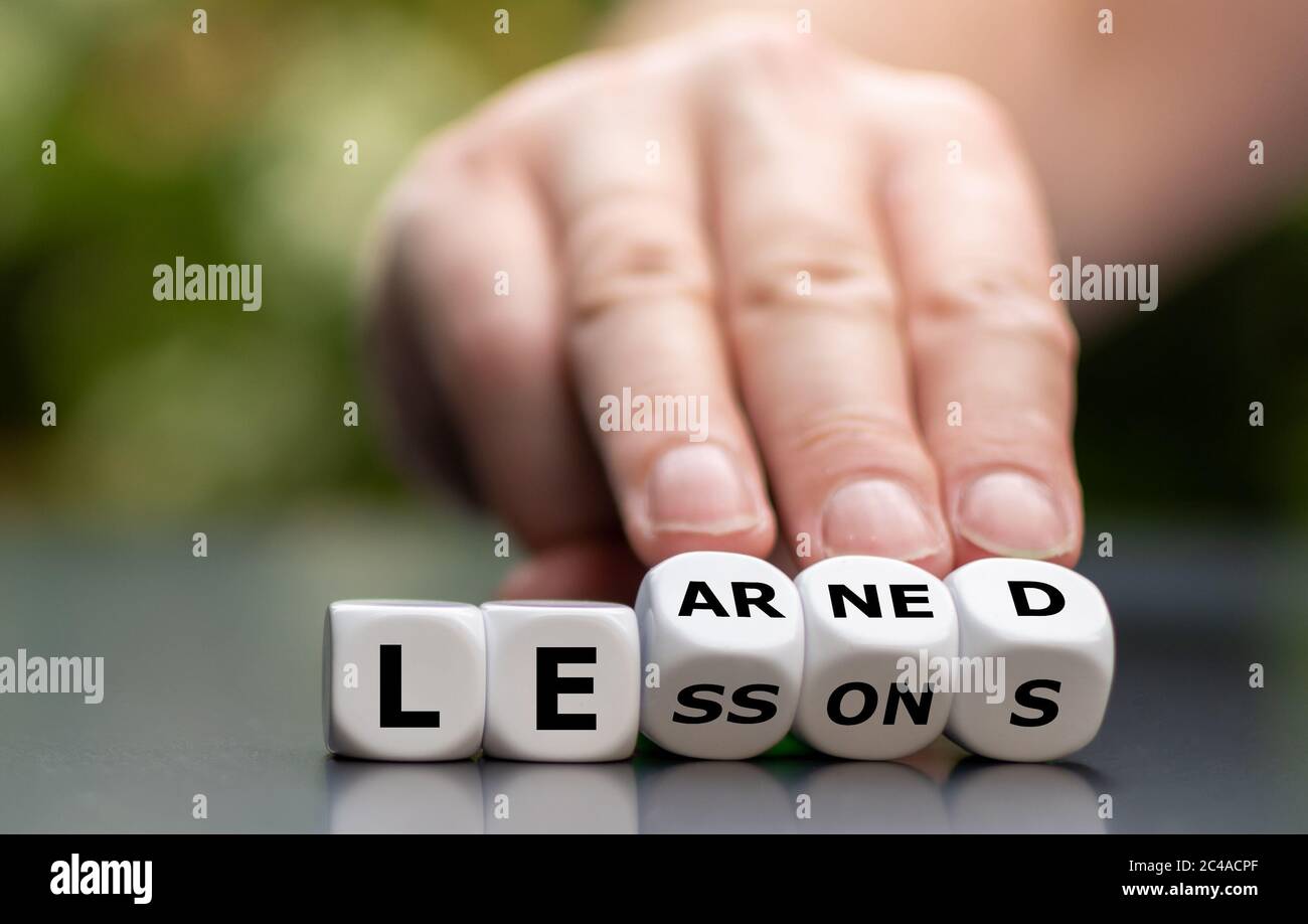 Les dés forment les leçons d'expression apprises. Banque D'Images