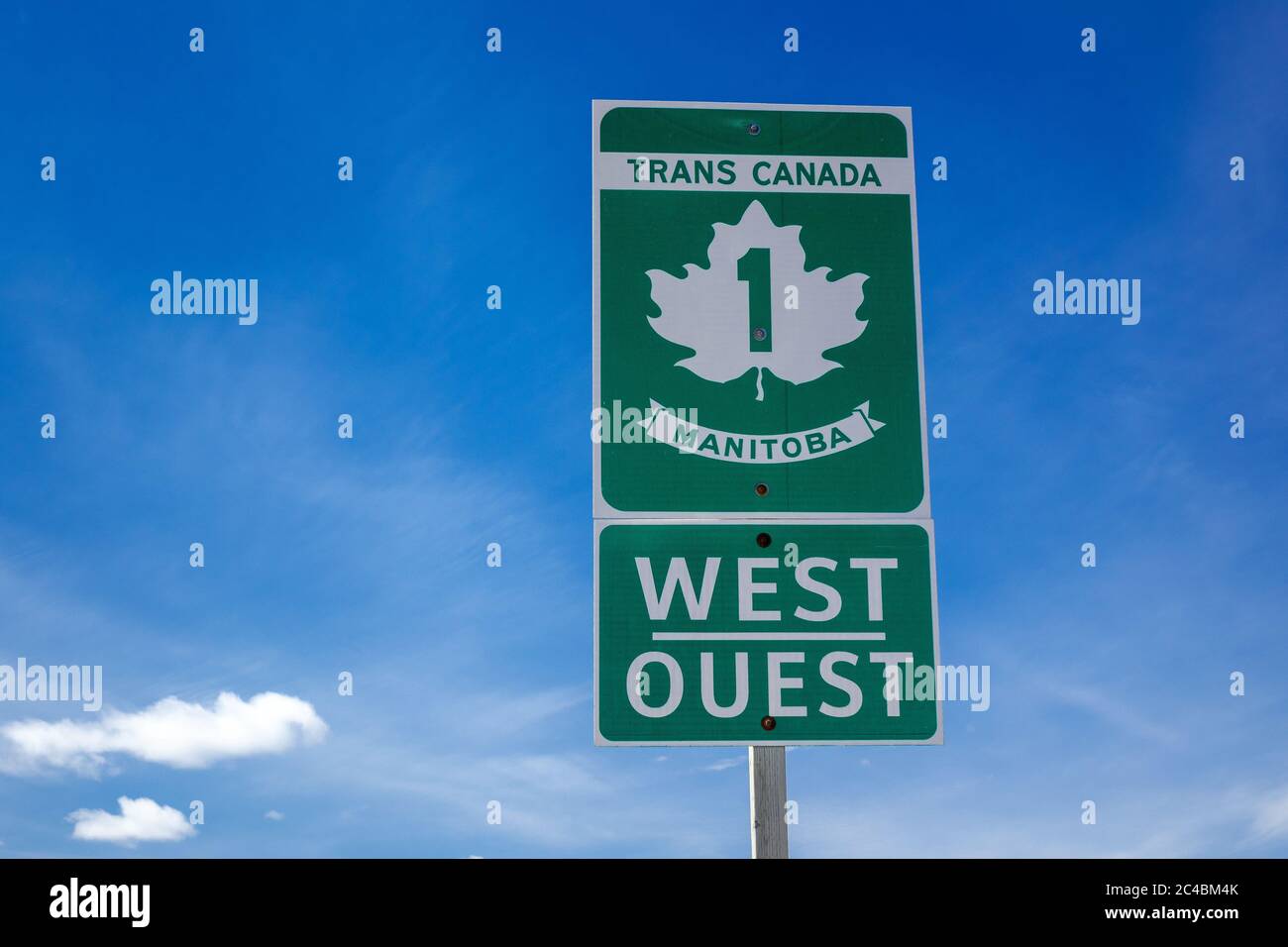 Panneau de signalisation routière de la route transcanadienne au Manitoba pour l'autoroute 1 en direction de l'ouest Banque D'Images