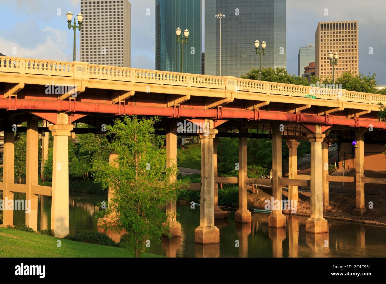 Pont Sabine à Buffalo Bayou Park,Houston,Texas,Etats-Unis Banque D'Images