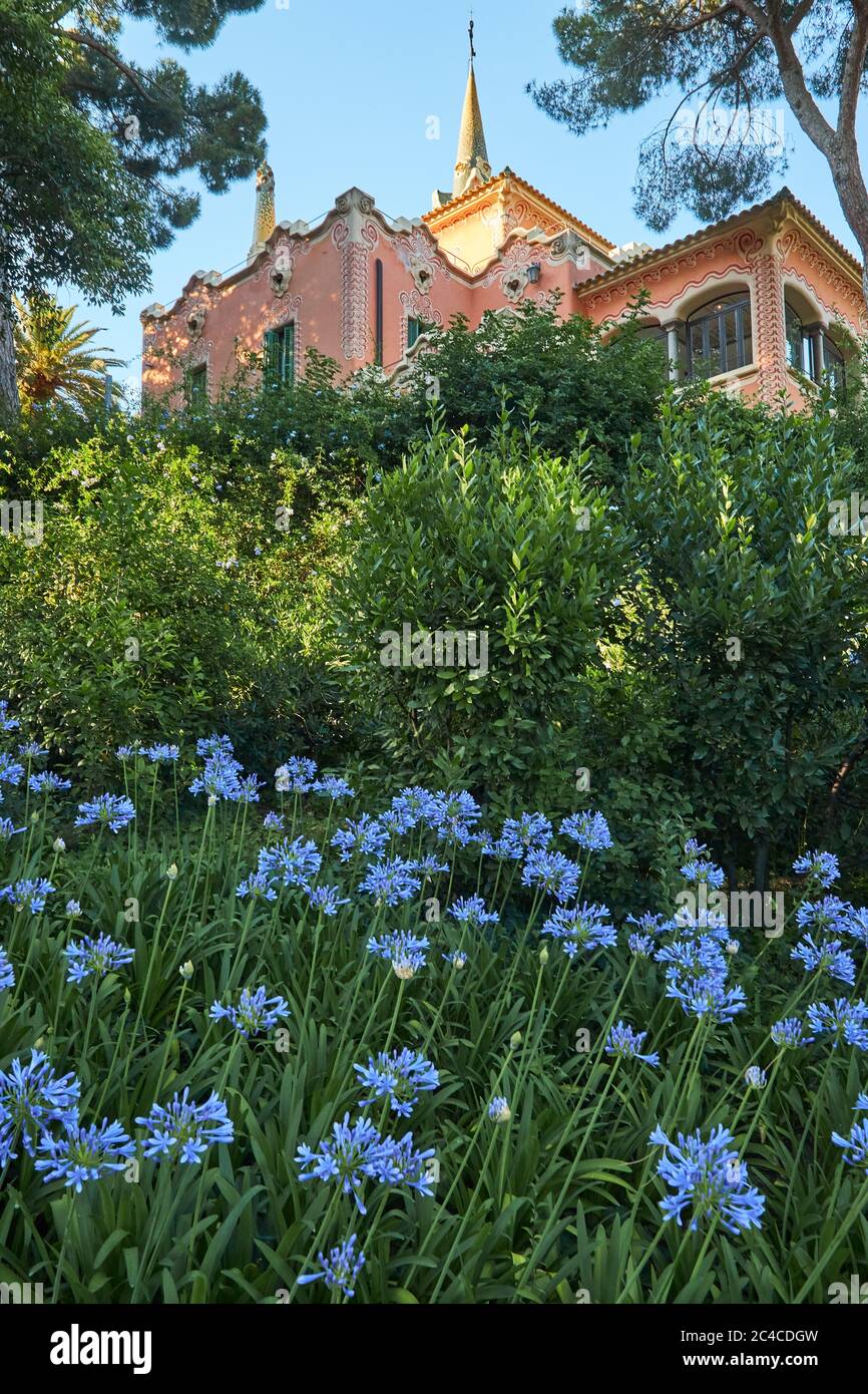 Maison de Gaudi dans le parc Güell d'Antoni Gaudi, Barcelone Banque D'Images