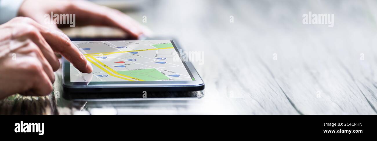 Icône de carte de la rue de la position GPS sur la tablette numérique Banque D'Images