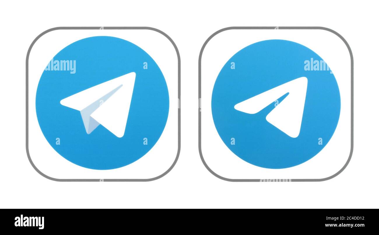 Kiev, Ukraine - 02 novembre 2019 : icônes anciennes et nouvelles de l'application Telegram, imprimée sur livre blanc. Télégramme est une messagerie instantanée et une voix basées sur le cloud Banque D'Images