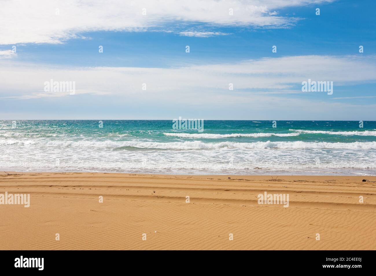 Mer avec plage de sable au lac Korission, à Corfou, Grèce Banque D'Images