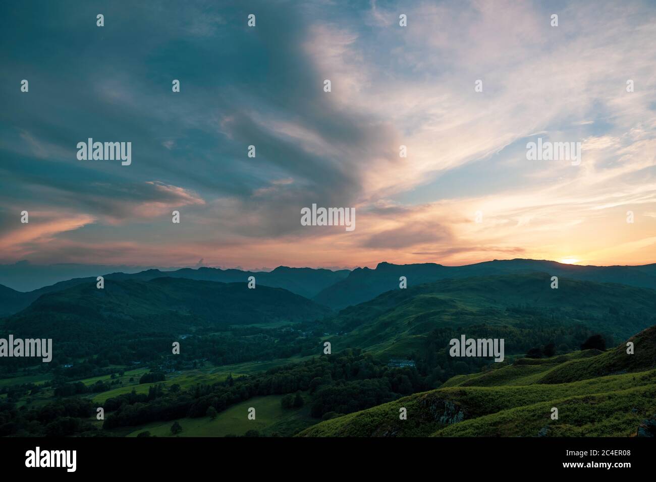 The Langdale Pikes at Sunset, parc national du district du lac Banque D'Images