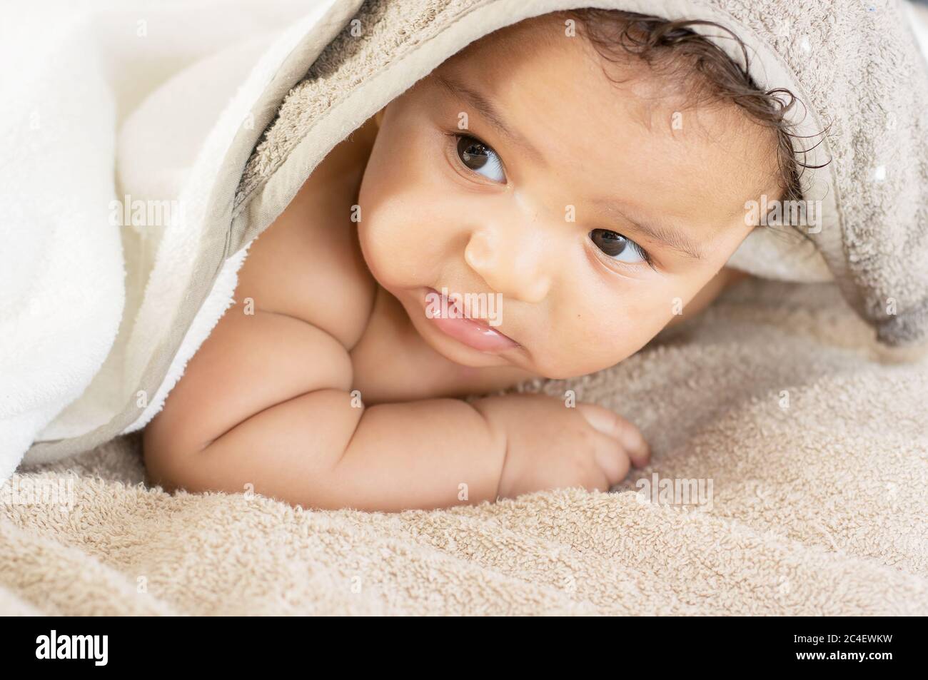 Bebe Metisse Banque De Photographies Et D Images A Haute Resolution Alamy