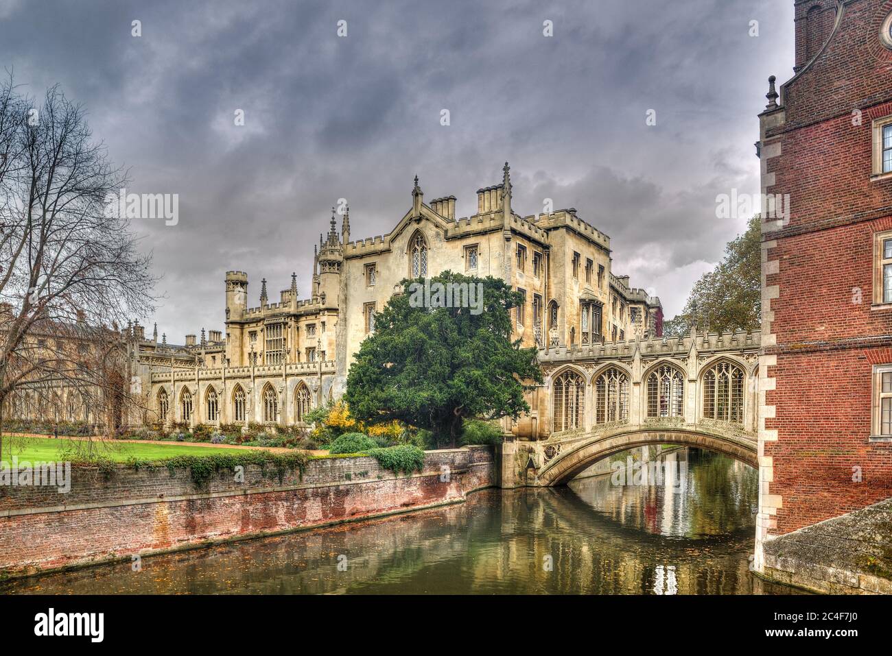 Photo hypnotique de John's College à Cambridge, Royaume-Uni Banque D'Images