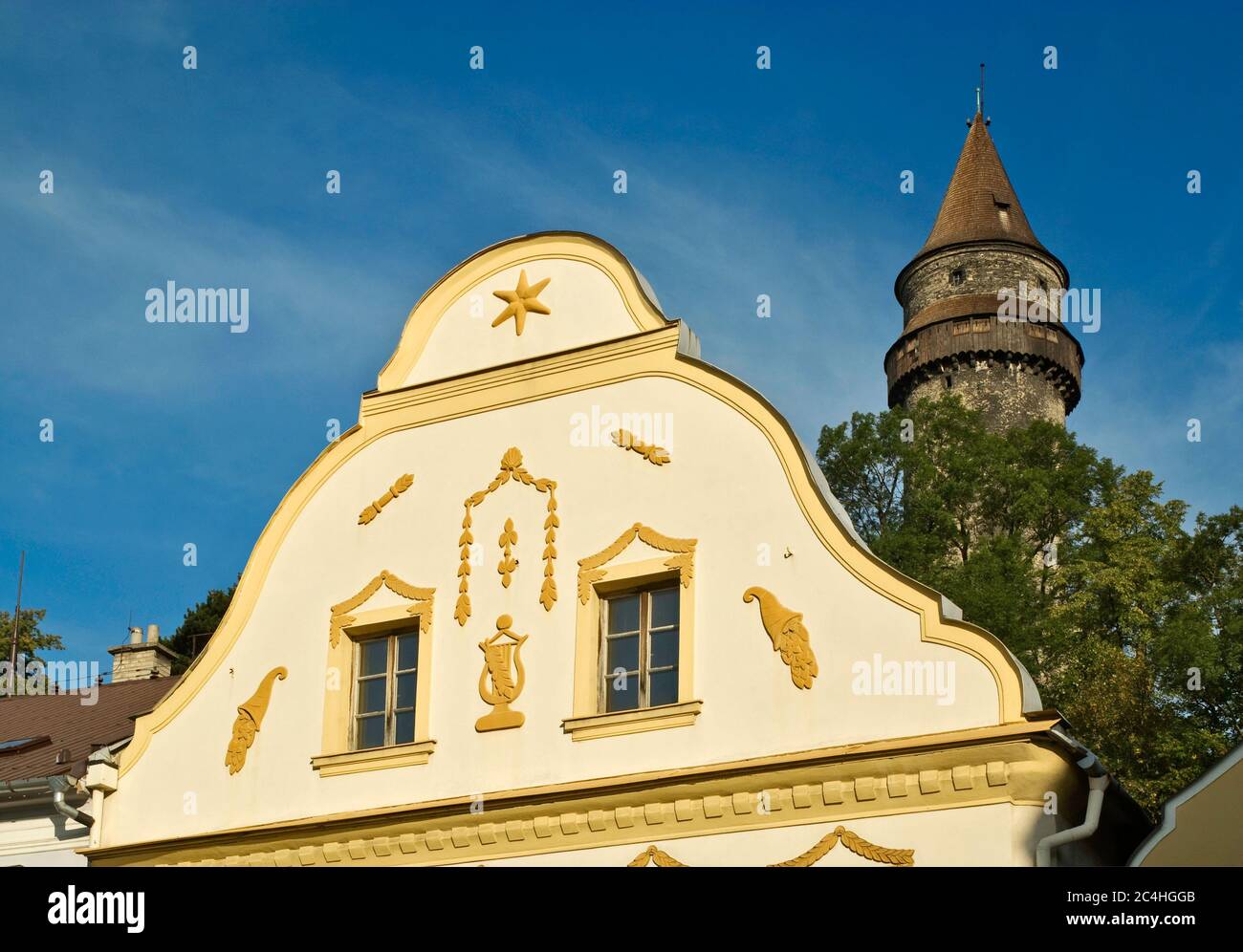 Tour du château de Truba au-dessus du musée Burien de Zdeněk à náměstí à Štramberk, Moravskoslezský kraj, République tchèque Banque D'Images