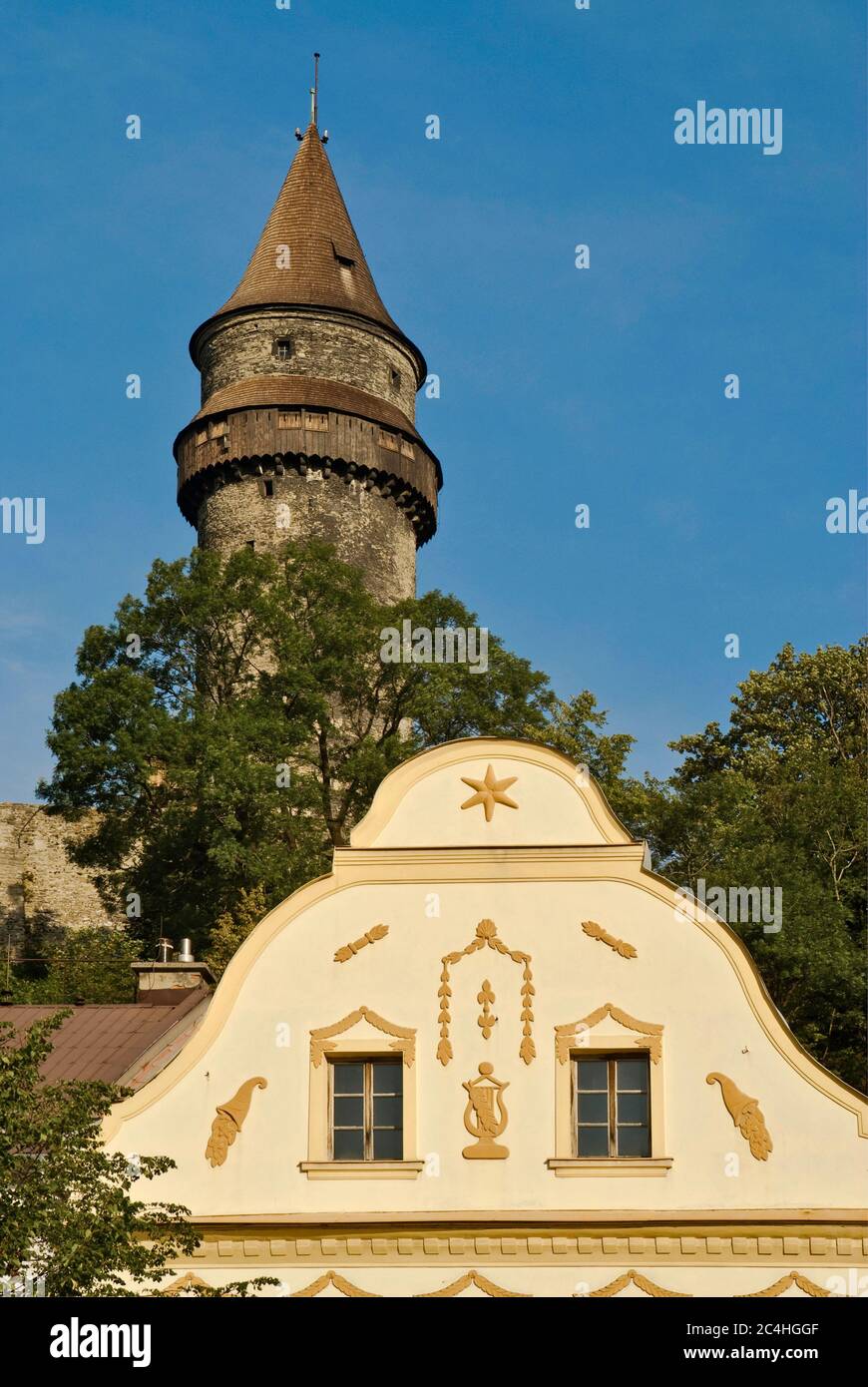 Tour du château de Truba au-dessus du musée Burien de Zdeněk à náměstí à Štramberk, Moravskoslezský kraj, République tchèque Banque D'Images
