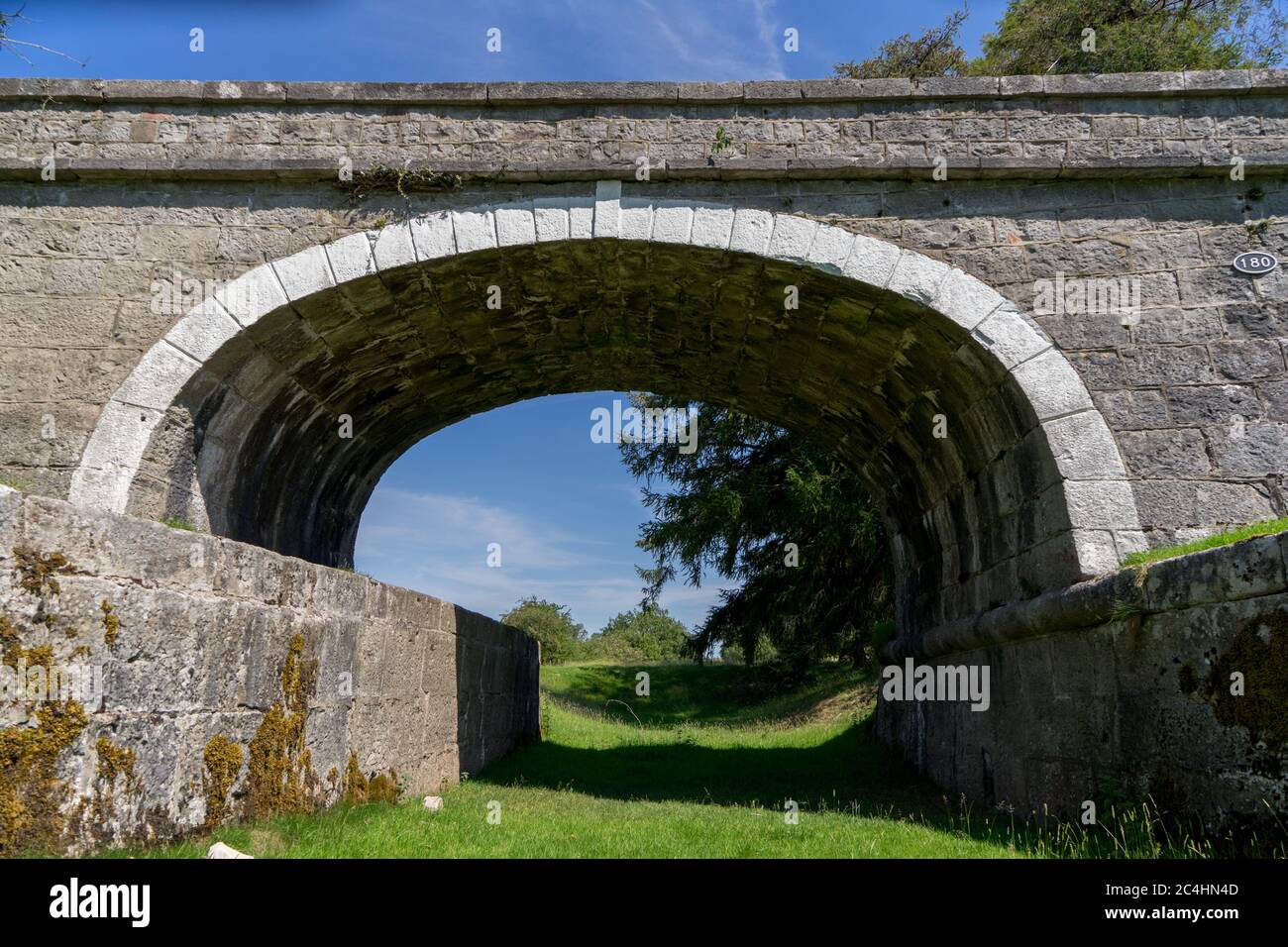 Une section abandonnée du canal de Lancaster entre Kendal et Natland dans le sud de Cumbria Banque D'Images