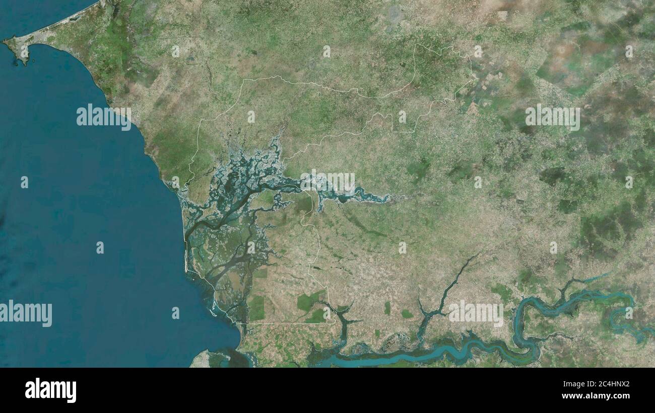 Fatick, région du Sénégal. Imagerie satellite. Forme entourée par ...