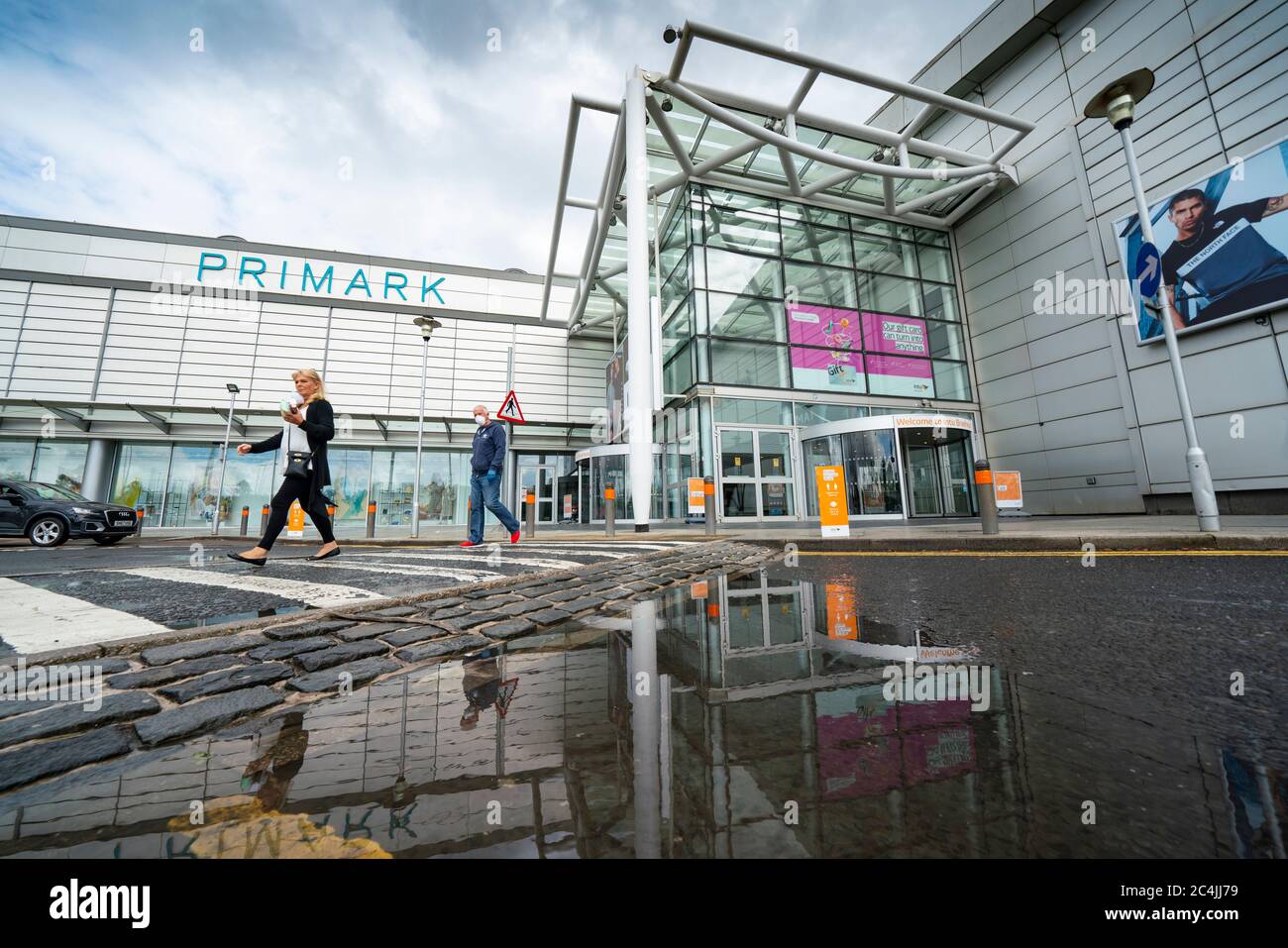 Glasgow, Écosse, Royaume-Uni. 27 juin 2020. Le propriétaire de certains des plus grands centres commerciaux du Royaume-Uni, dont Braehead à Glasgow, photographié, Intu, a fait appel à des administrateurs. Ses centres resteront ouverts sous la direction des administrateurs KPMG. Iain Masterton/Alay Live News Banque D'Images