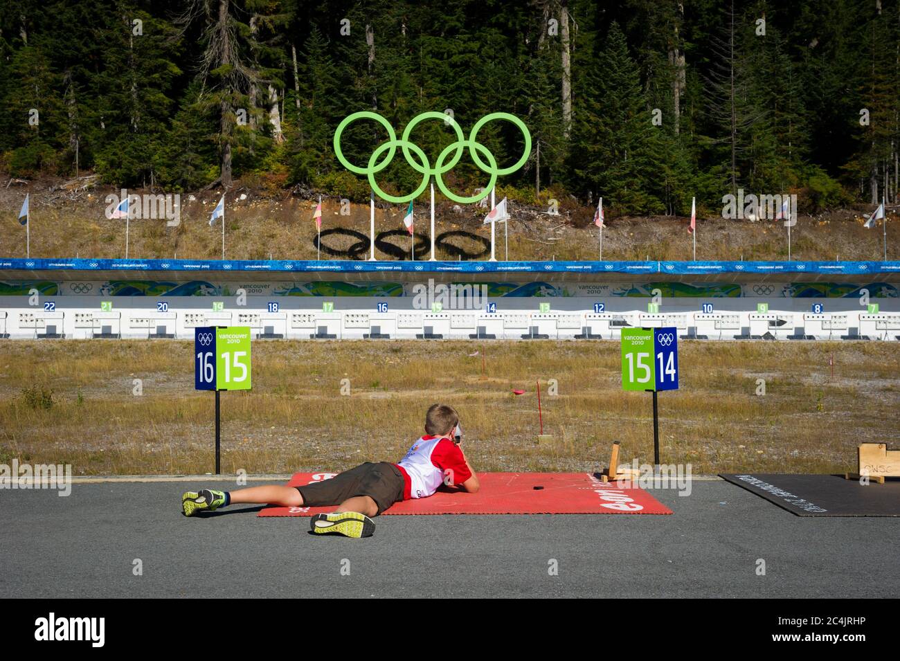 Whistler, C.-B., Canada : l'été au domaine de biathlon du parc olympique de Whistler – photo de stock Banque D'Images