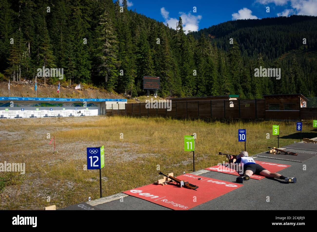 Whistler, C.-B., Canada : l'été au domaine de biathlon du parc olympique de Whistler – photo de stock Banque D'Images