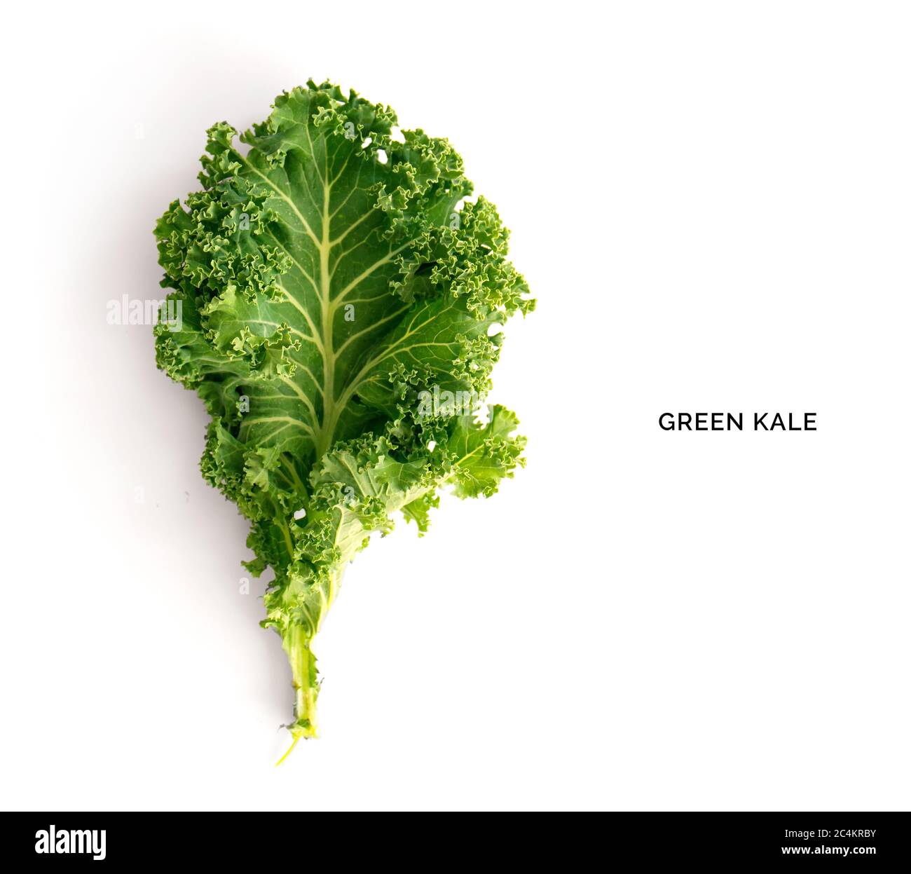 Mise en page créative faite de kale. Mise à plat. Concept alimentaire. Banque D'Images
