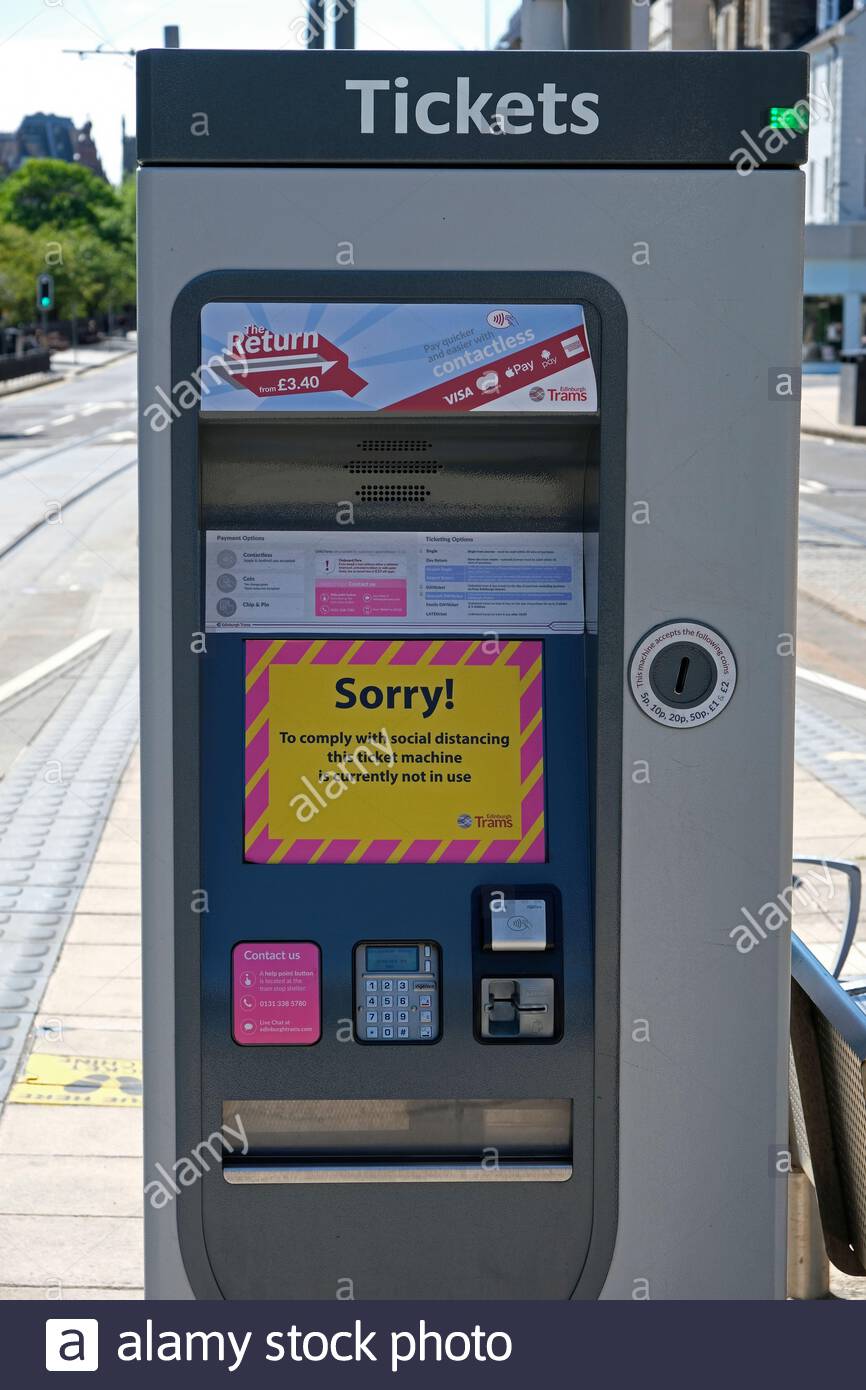 La machine à billets de tram n'est pas utilisée en raison de l'épidémie du coronavirus Covid-19 et des mesures de distance sociale Banque D'Images