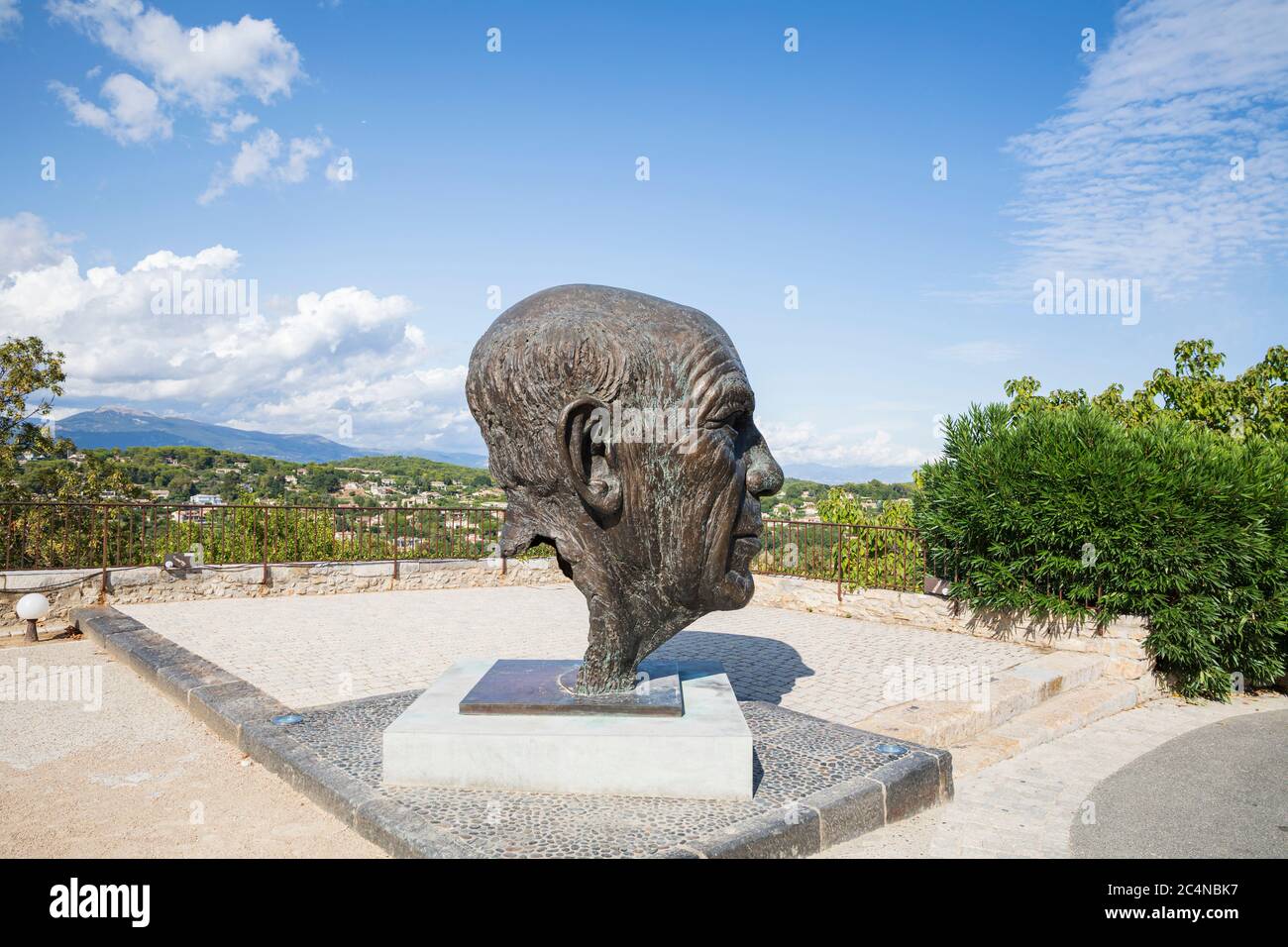 Pablo Picasso Statue par le sculpteur néerlandais Gabriël Sterk à Mougins, France. Banque D'Images