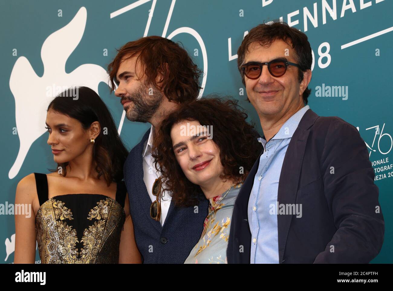 VENISE, ITALIE - SEPTEMBRE 03 : Laysla de Oliveira, Rossif Sutherland, Arsinee Khanjian et Atom Egoyan assistent à la photo de l'invité d'honneur Banque D'Images