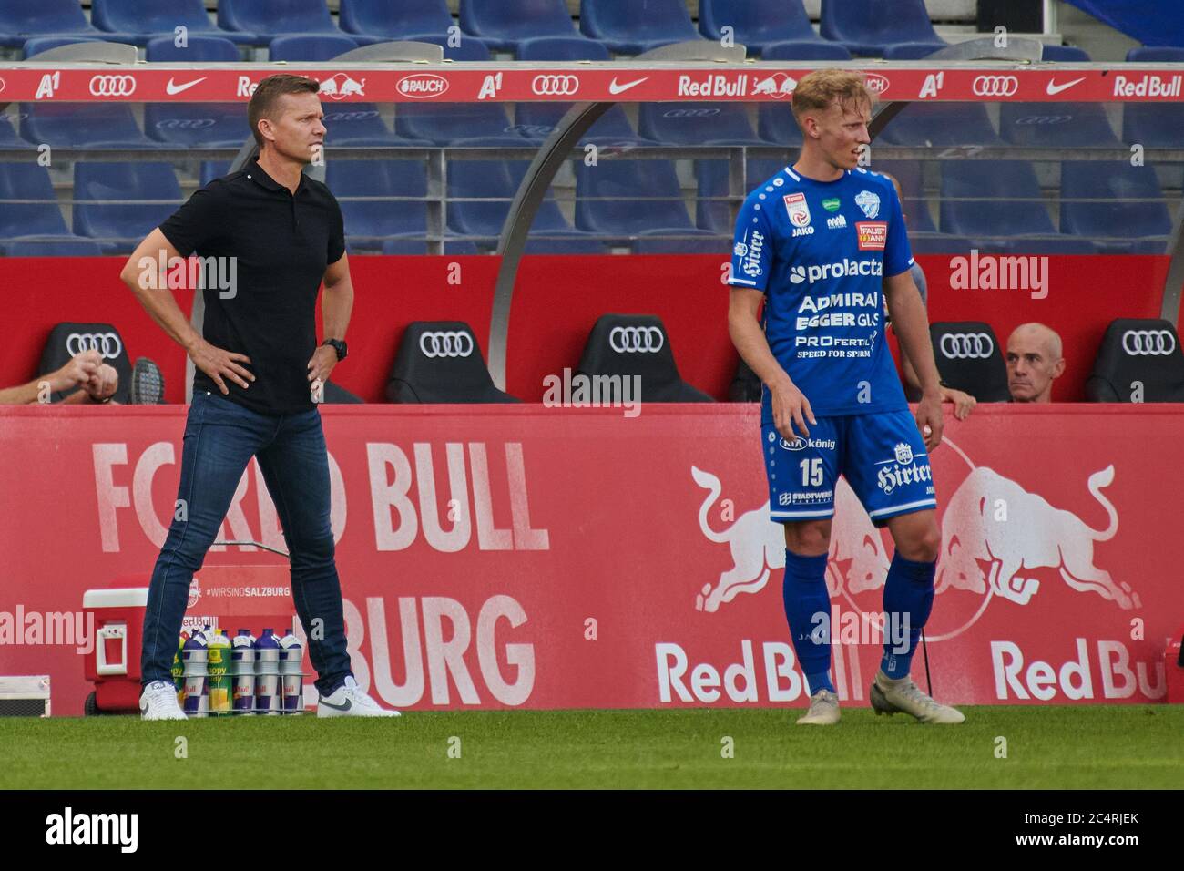 Salzbourg, Autriche 28 juin 2020 : tipico - BL - 19/20 - SP. 30 - RB Salzburg vs TSV Prolactal Hartberg de l'entraîneur gauche Jesse Marsch (FC Red Bull Salzburg) et Marcel Schantl (TSV Prolactal Hartberg) | utilisation dans le monde entier Banque D'Images